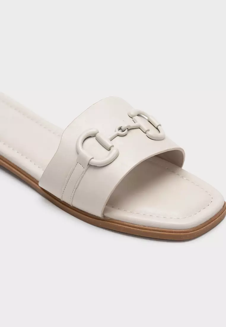 BUCKLED FLAT SLIDE