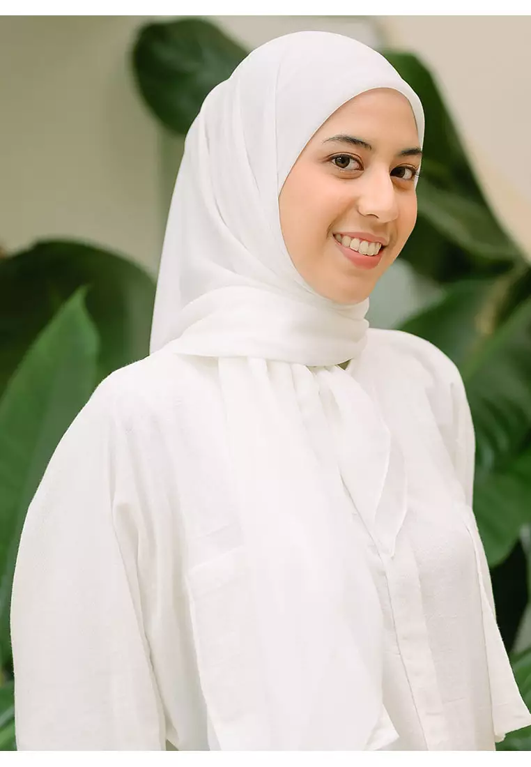 Bawal Square Broken White