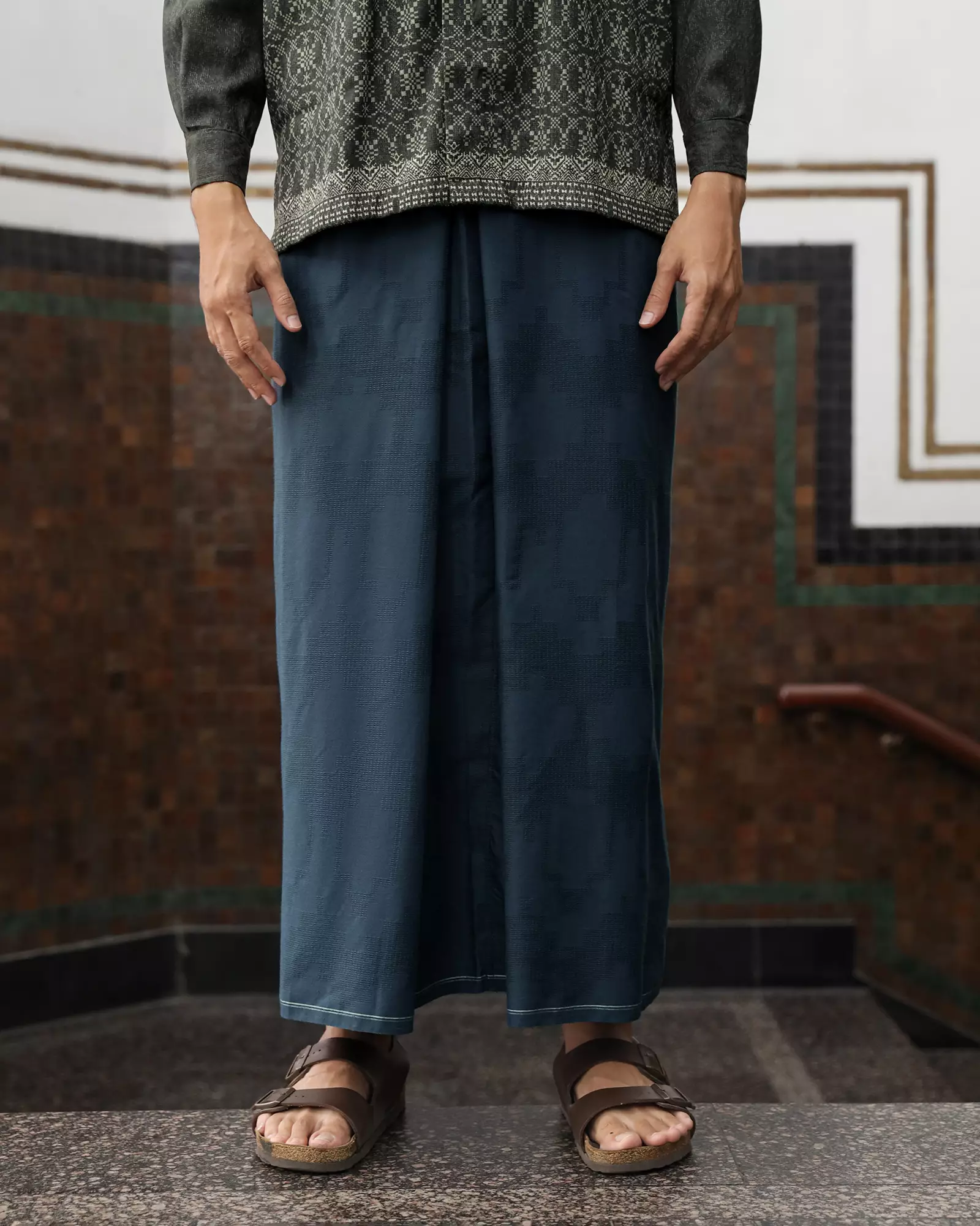 KASEP GYRAN SARUNG / SARUNG DEWASA - DARKGREY