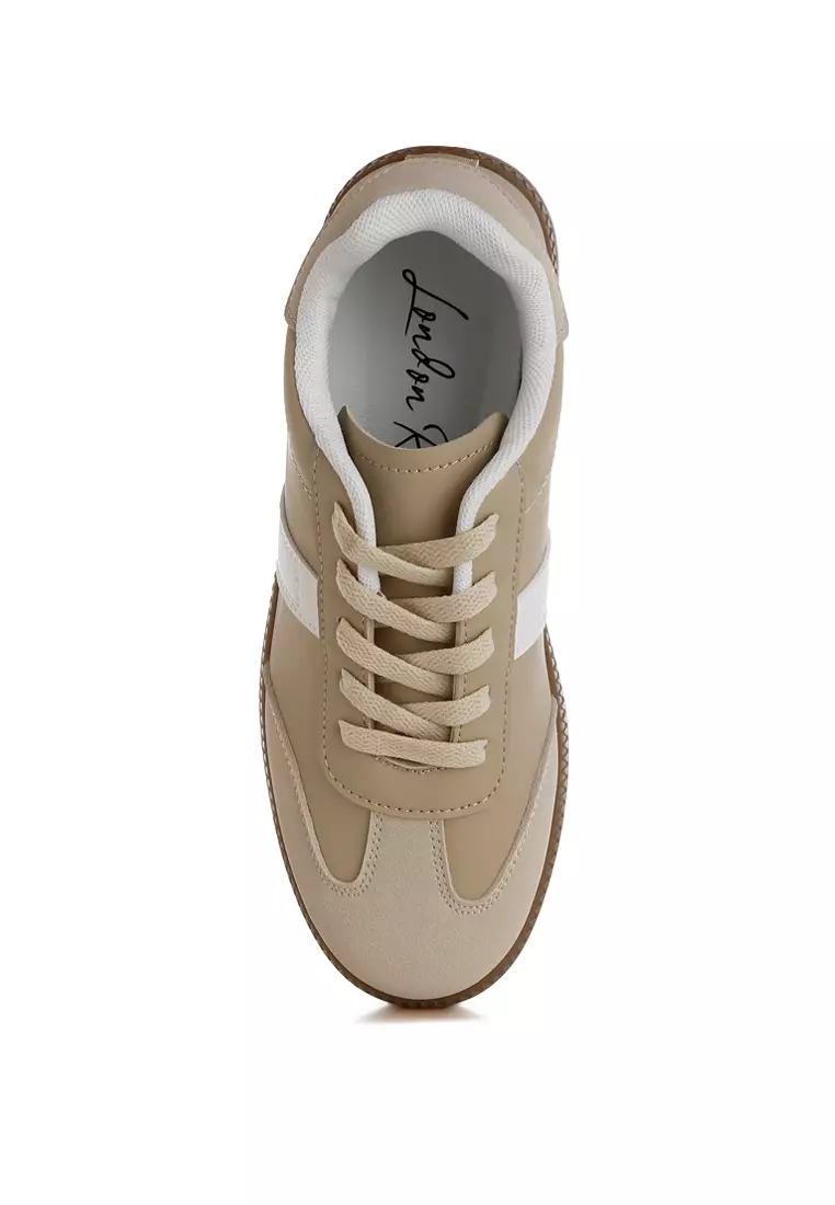Classic Lace-Up Flatform Sneaker In Beige