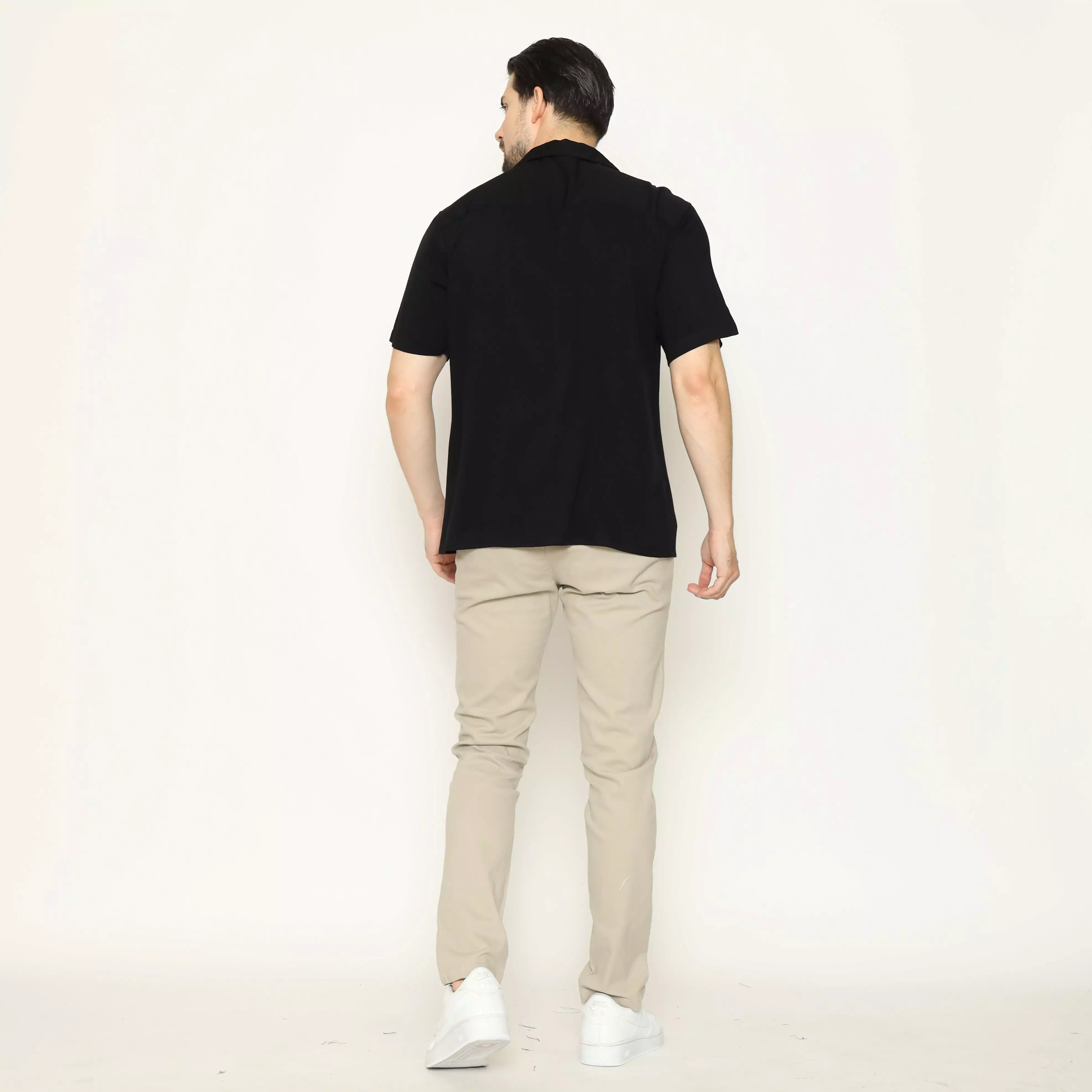 MAGINOT Kemeja Pria Basic Cuban Collar Rayon Pendek BLACK