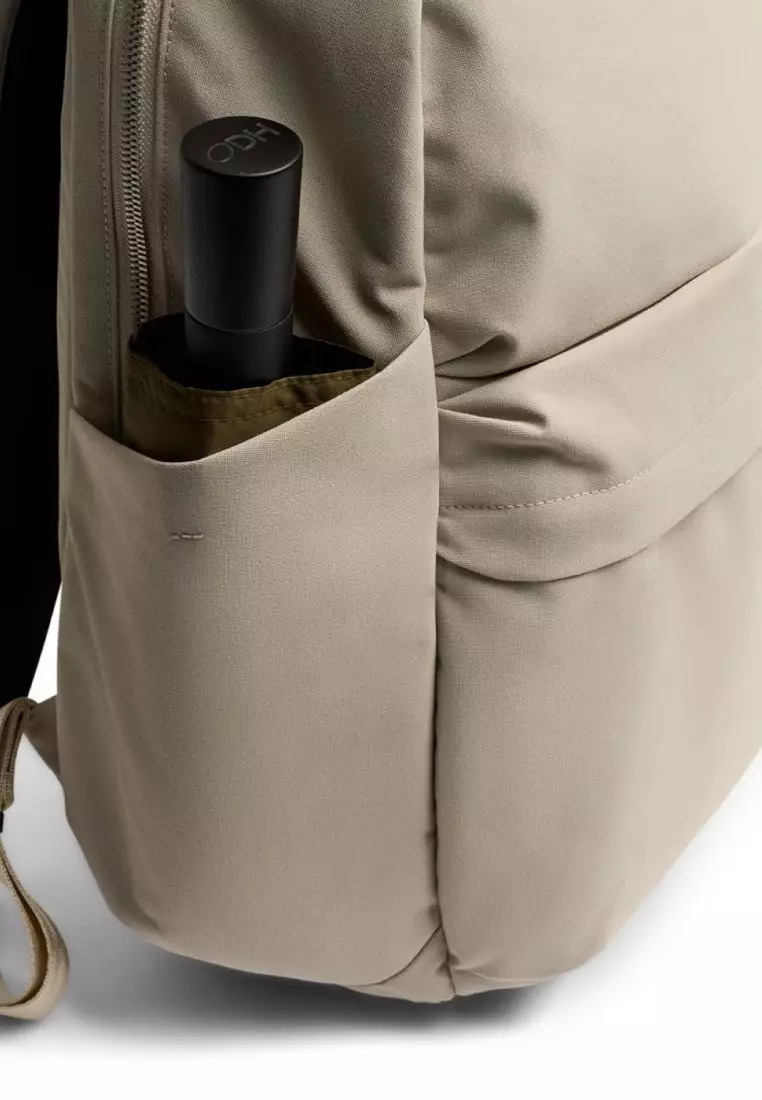 Bellroy Classic Daypack - Tahini
