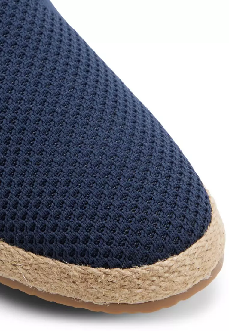 Tultarosa Slip Ons