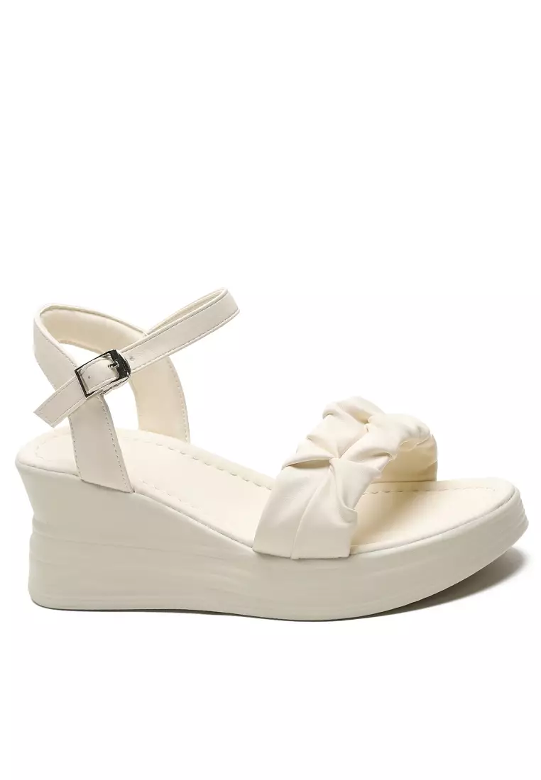 Discount on Twenty Eight Shoes  shoes - SKU: 7cm Pleated Strap Wedge Sandal Sb200-3