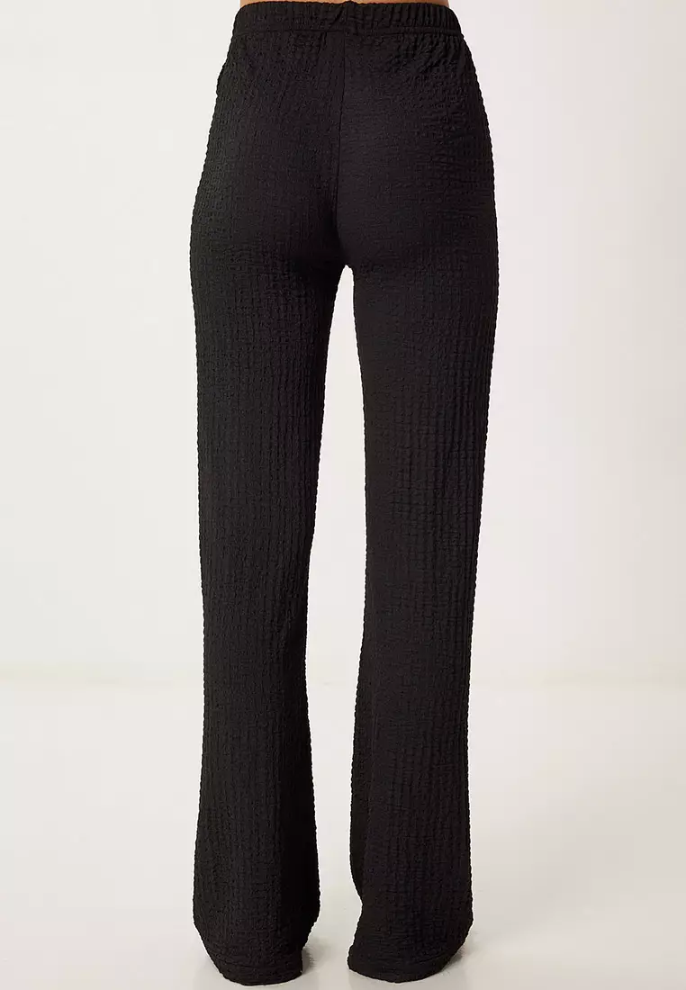 Women's Black Textured Summer Saran Flexible Knitted Vest Pants Suit Zv00318