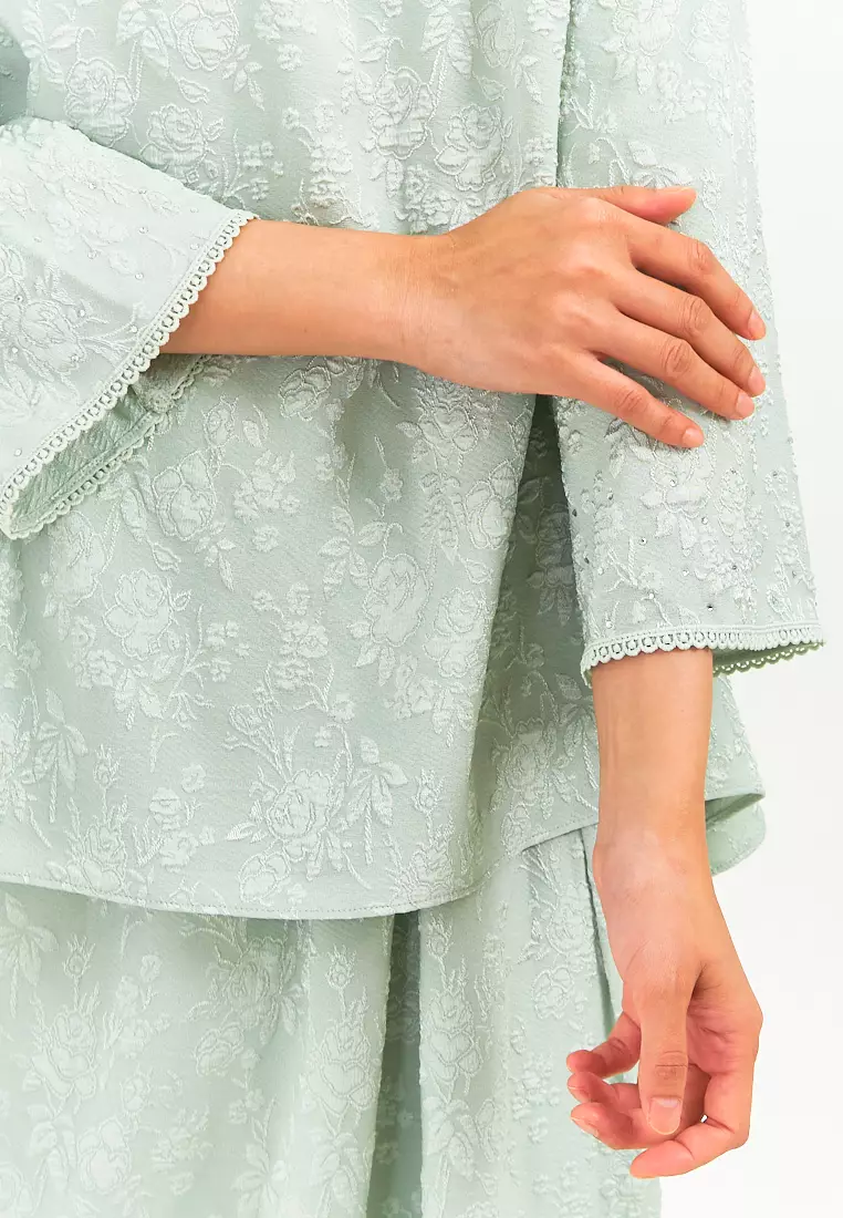 Gelak Tawa Kurung Modern