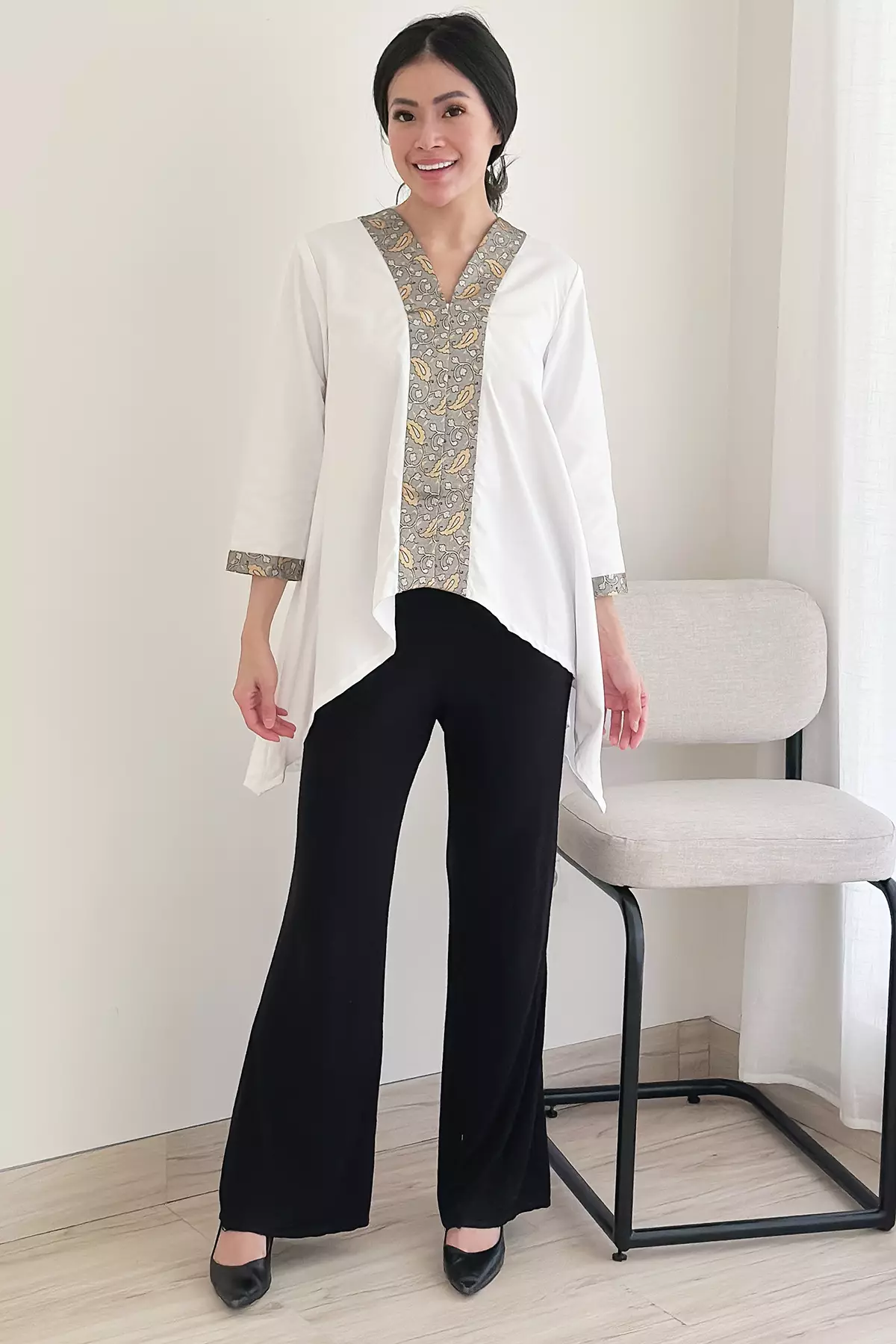 Batari Songket Putih Kebaya Asimetris