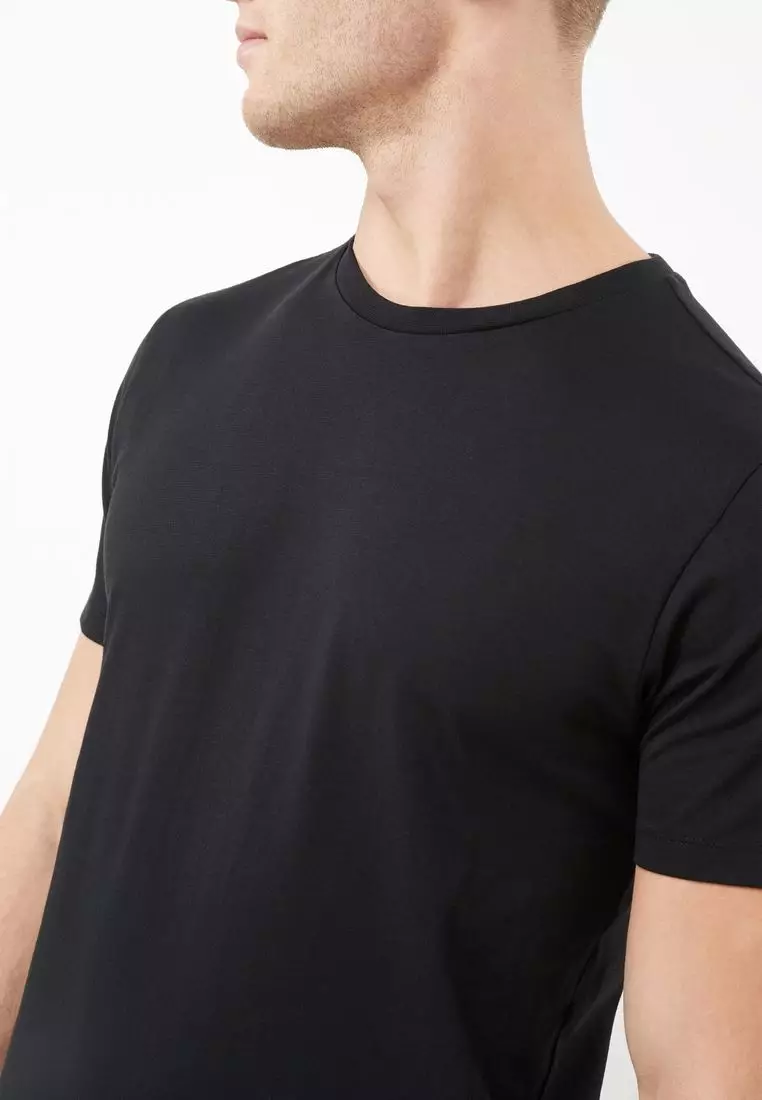 Essential T-Shirt Slim Fit