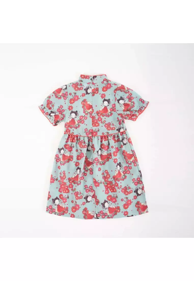 小女孩在紅梅花中跳舞嬰幼兒女童旗袍裝連衣裙0853