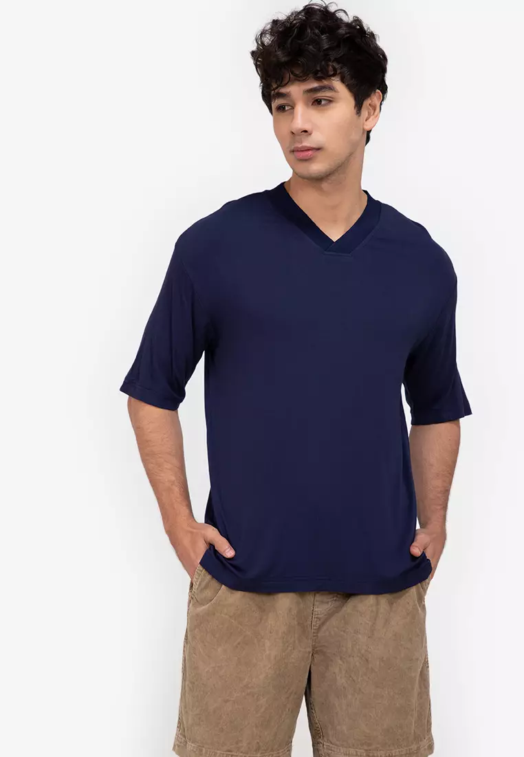 Buy Zalora Basics V Neck Collar T-Shirt 2023 Online | Zalora Philippines