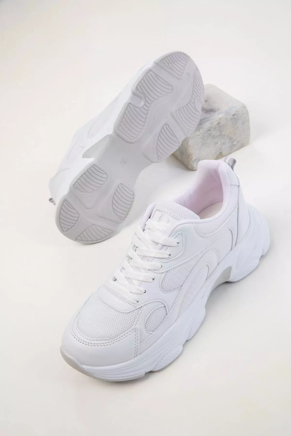 White Women's Sneaker 20566
