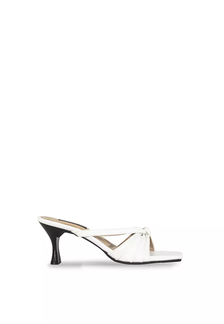 Discount on Zanea Shoes  shoes - SKU: Strappy Mules