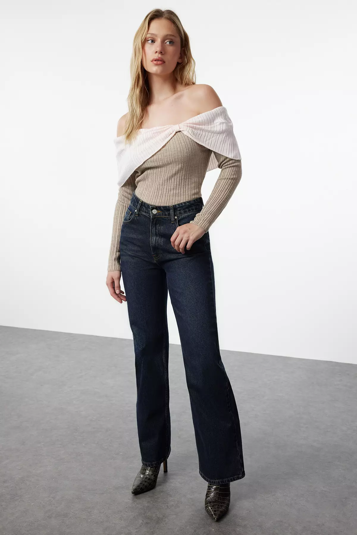 Mink Carmen Collar Color Block Knitwear Sweater TWOAW25KZ00170