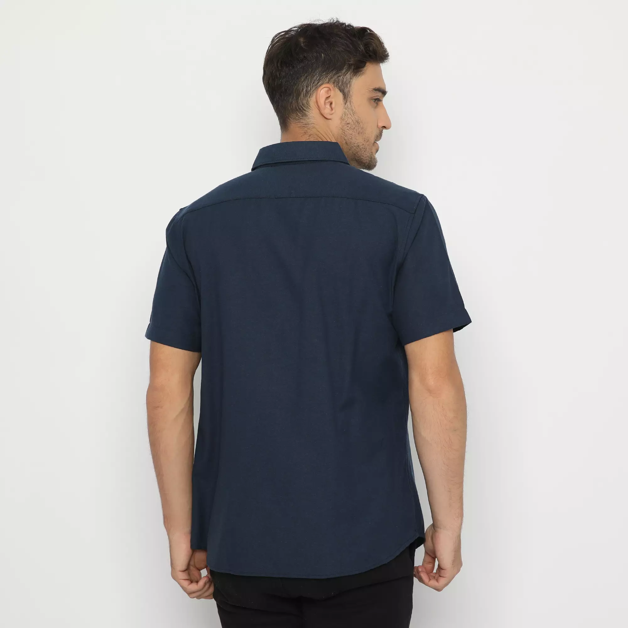 Platini Kemeja Pria Polos Lengan Pendek Katun Chambray Oxford 73316 Navy