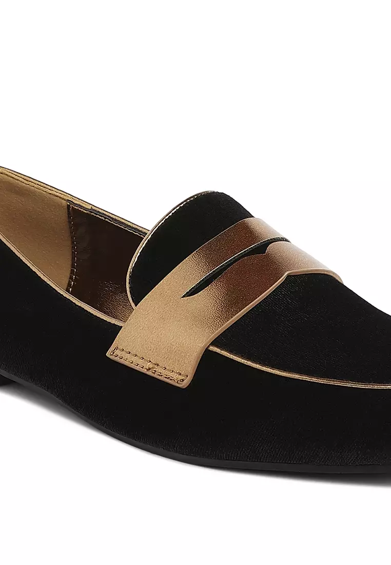 Sepatu Beludru Penny Strap Warna Hitam