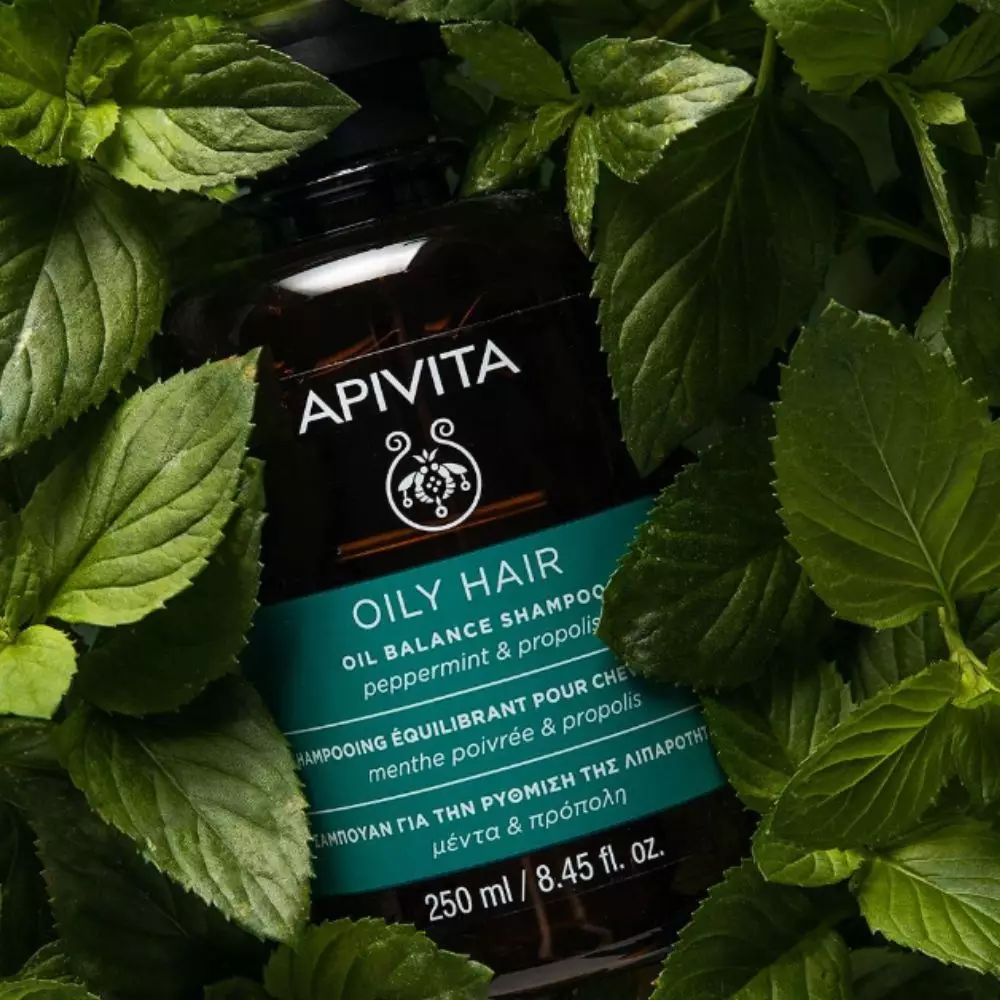 Apivita Oil Balance Shampoo Oily Hair 250 ml | Sampo Natural Non SLS Menghidrasi Kulit Kepala Mengurangi Minyak