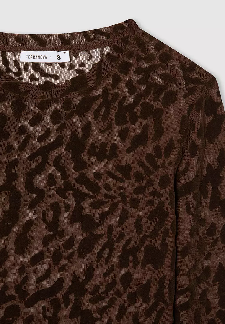 Woman Long-Sleeved T-Shirt