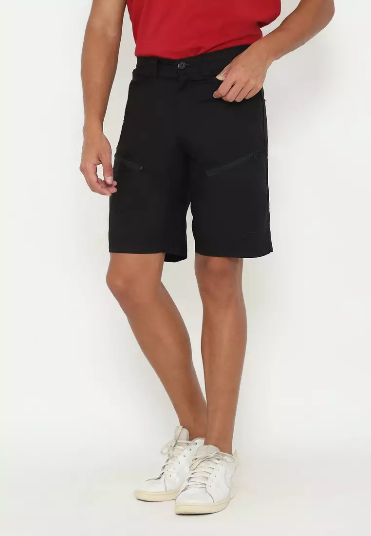 POLICE Celana Pendek Cargo Parasut Kantong Zipper Regular Fit Pria