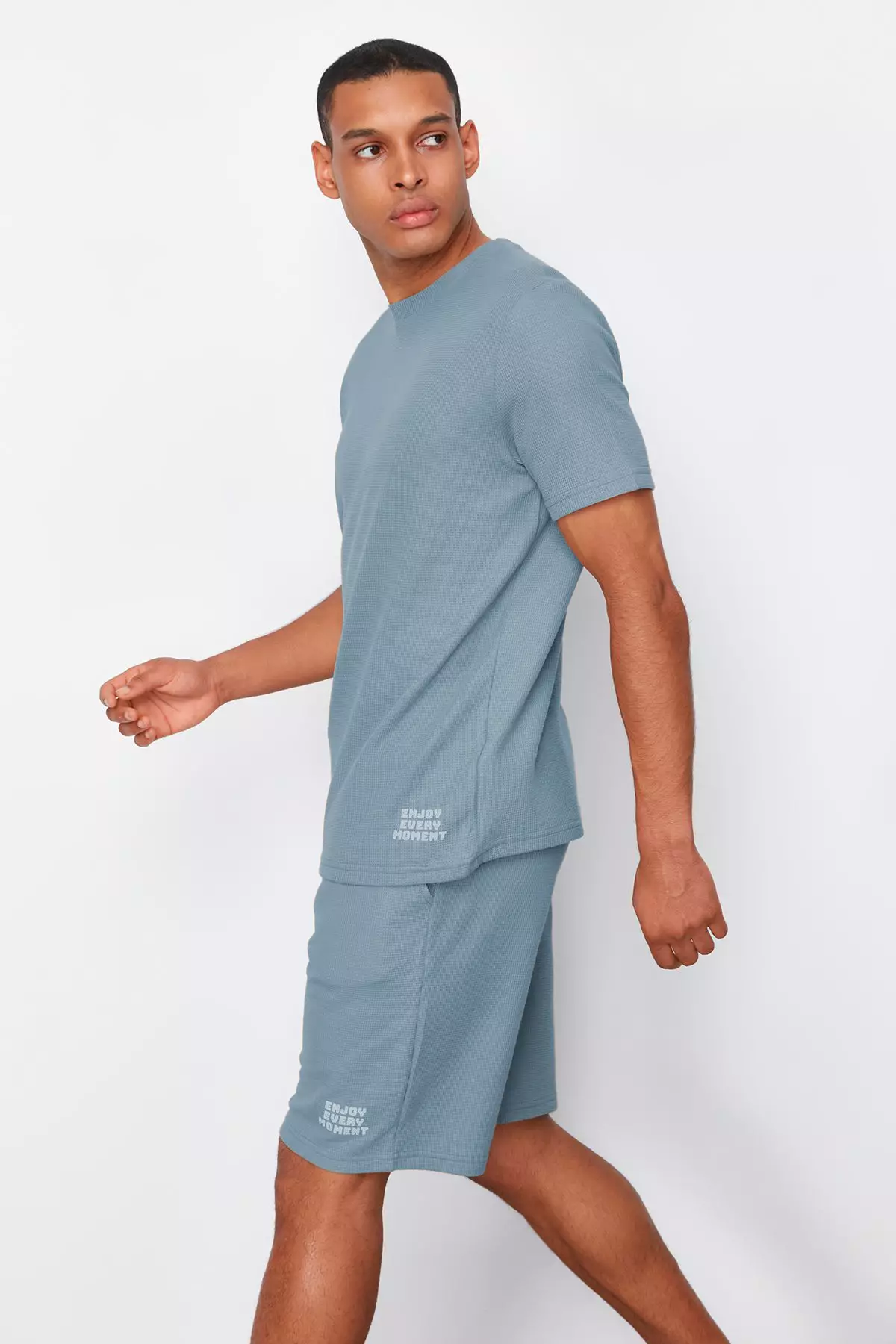 Textured Graphic Pyjama Set
