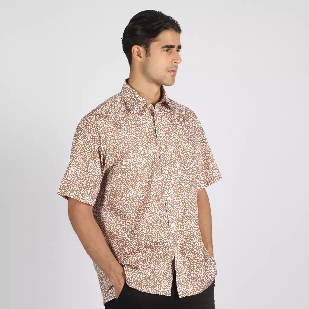 PC- Kemeja Pierre Cardin Lengan Pendek Loujre Brown