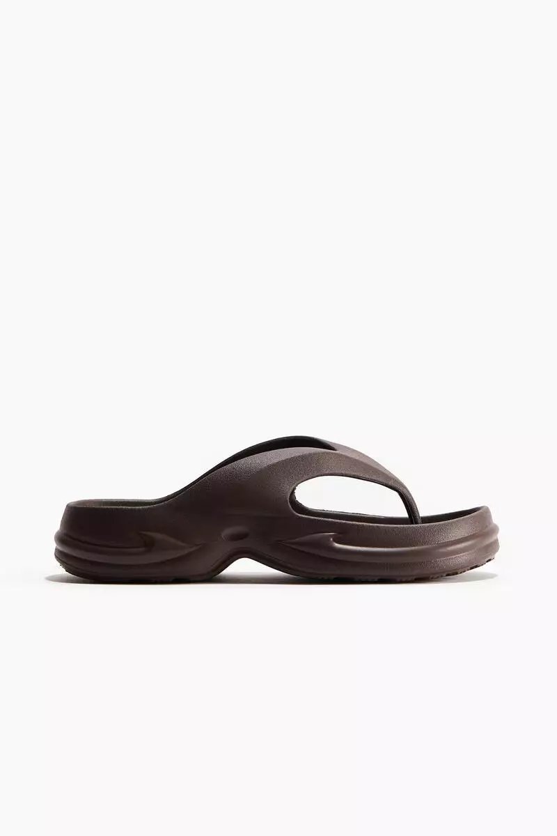 Chunky flip-flops