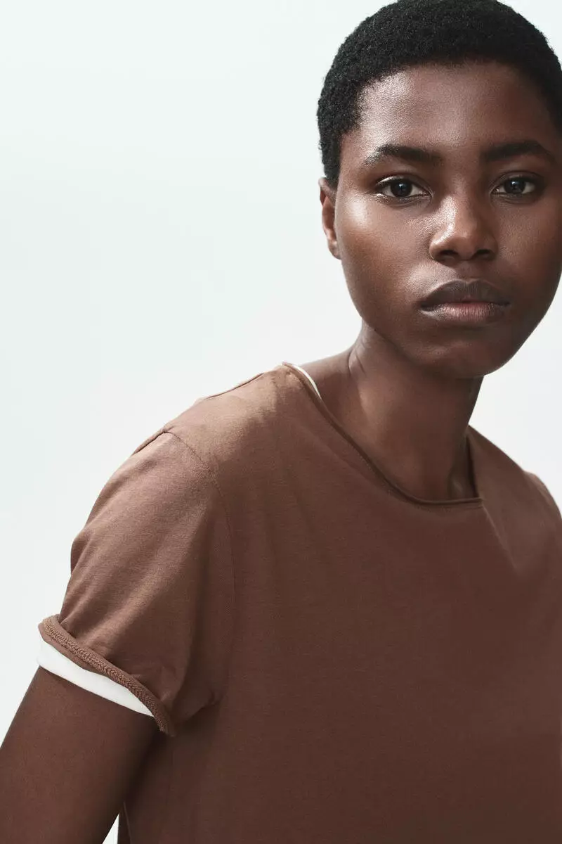 Roll-edge T-shirt