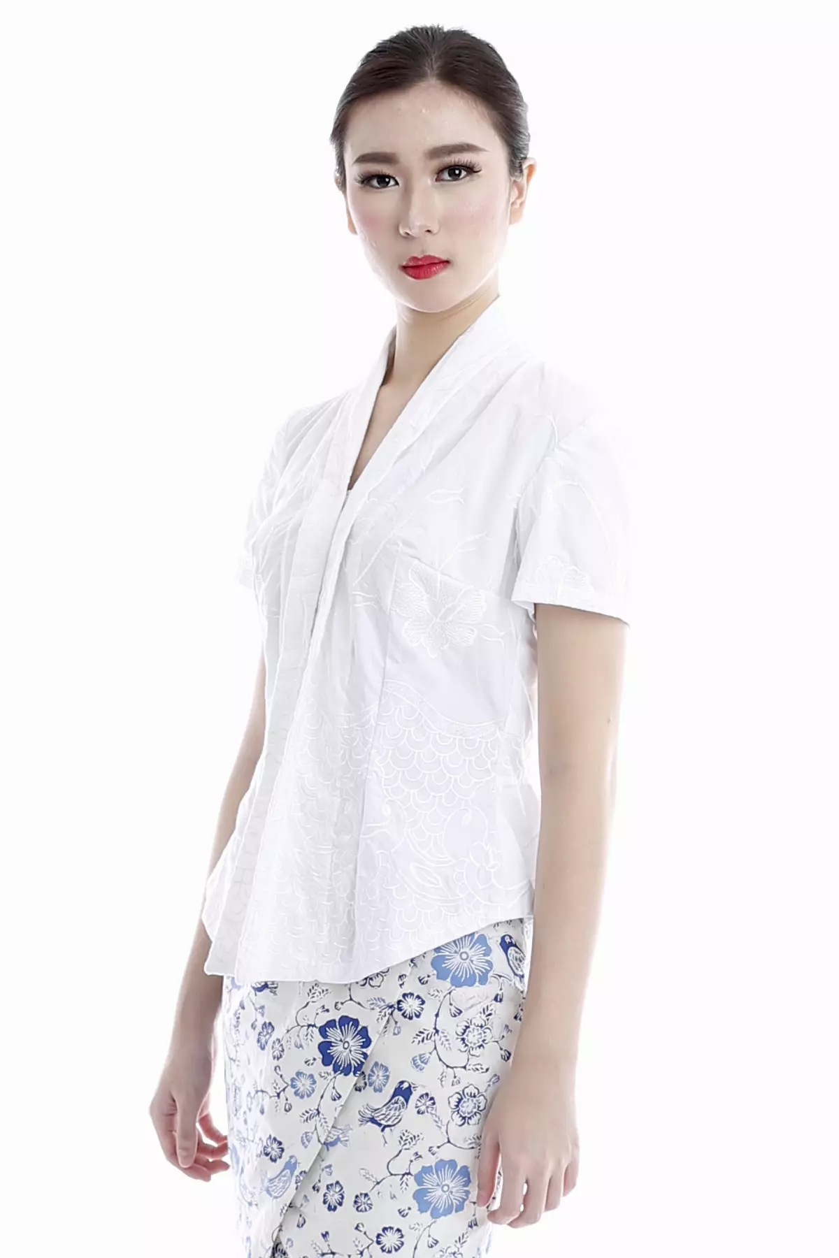 Kuncup Teratai Putih Kebaya