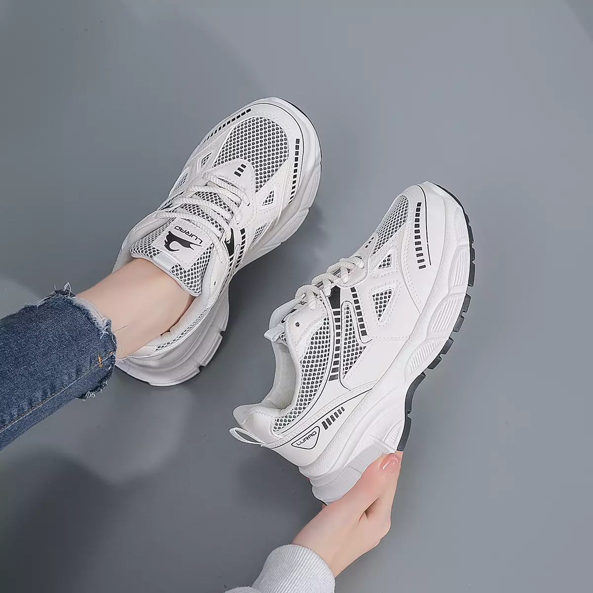 Sneakers Wanita Kekinian Modis Sepatu Sneakers Cewek Trendy DL261