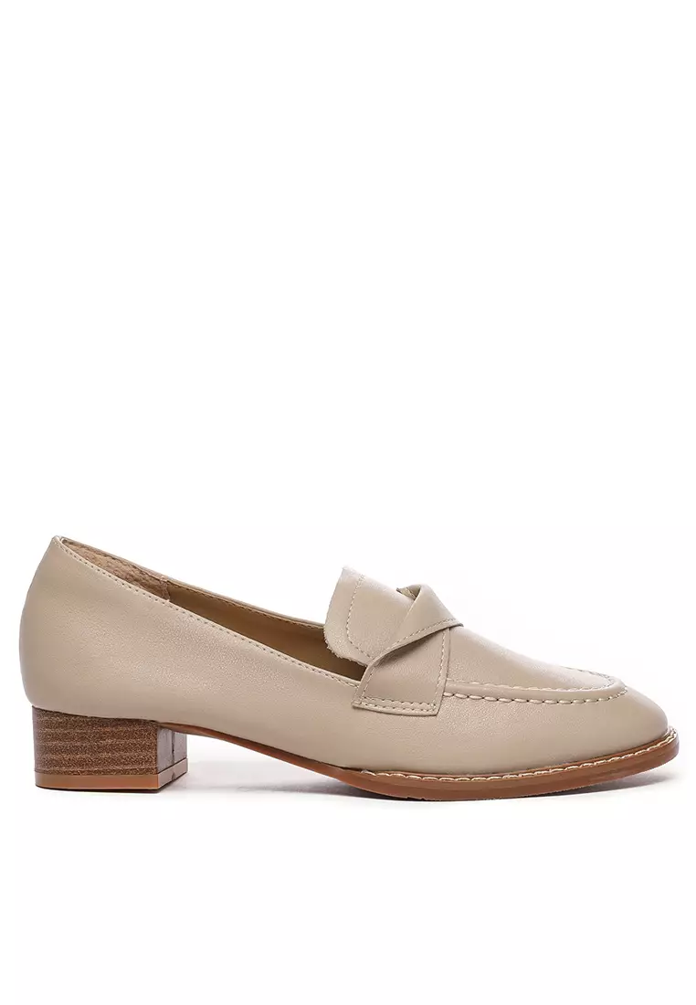 Discount on Twenty Eight Shoes  shoes - SKU: Pleated Strap Leather Loafers Th138-1