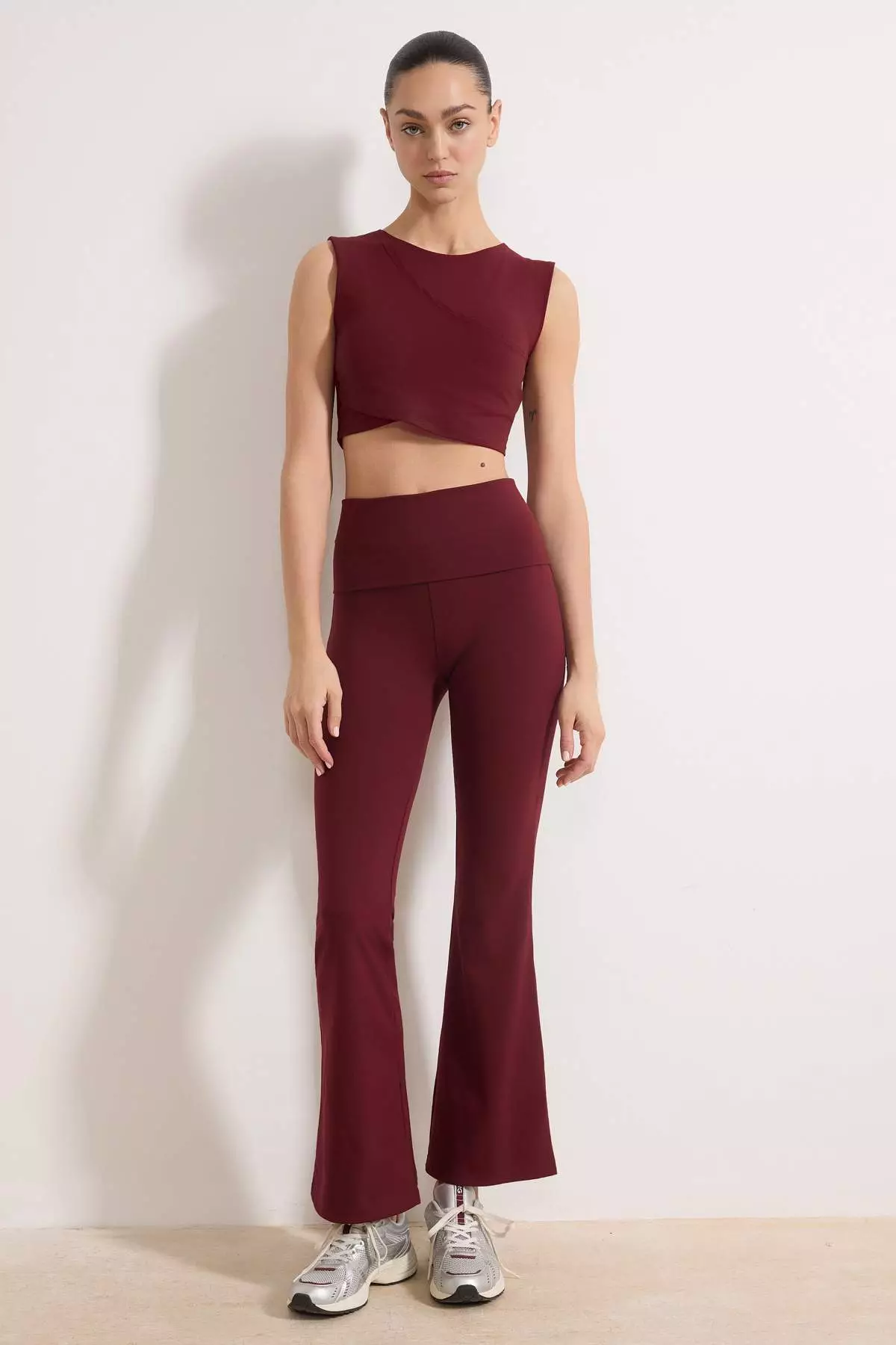 Burgundy Double Breasted Brushed Soft Fabric Supportive/Shape-Enhancing Knitted Sports Bra Thmss26Ss3