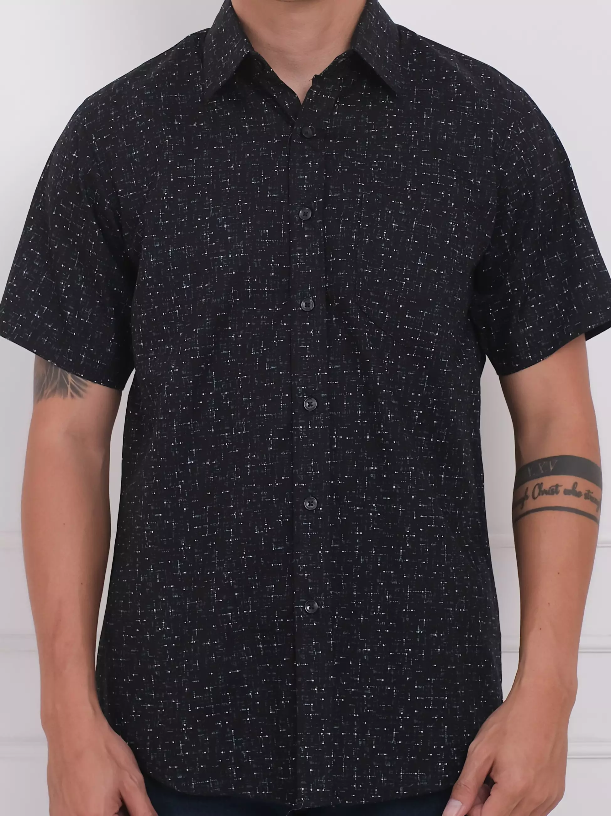 Andre Michel Kemeja Slim Fit Lengan Pendek Hitam Motif 16474