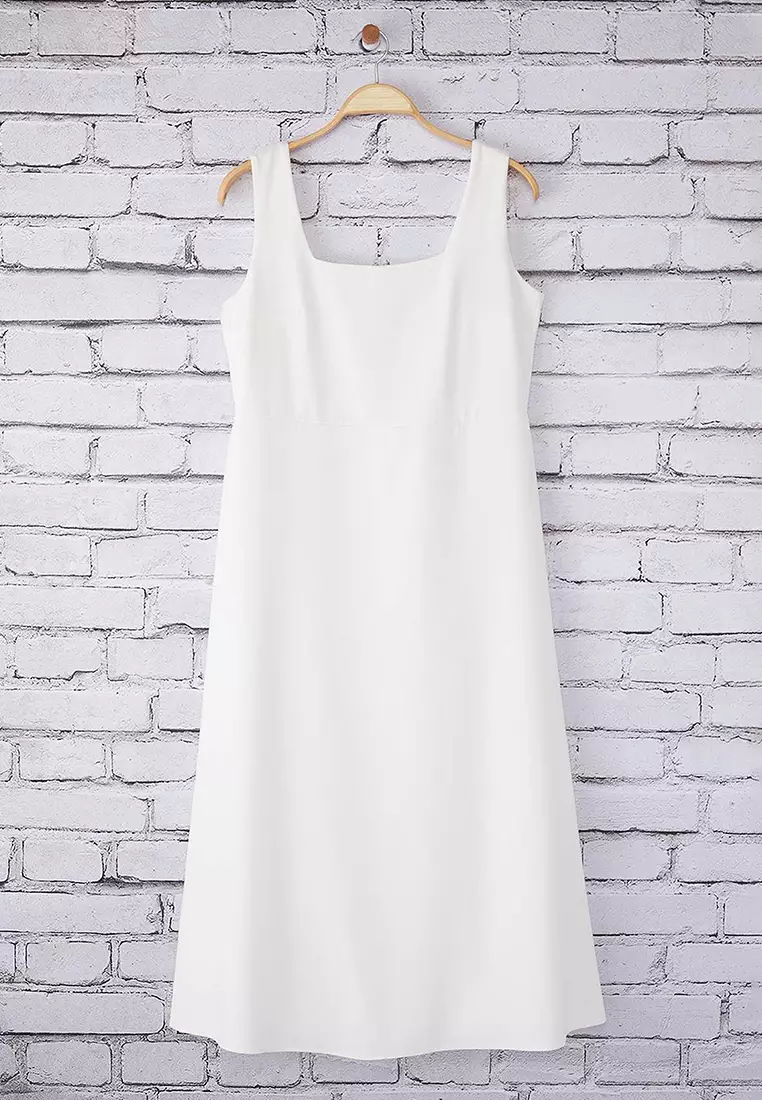 White Finike Woven Plus Size Dress
