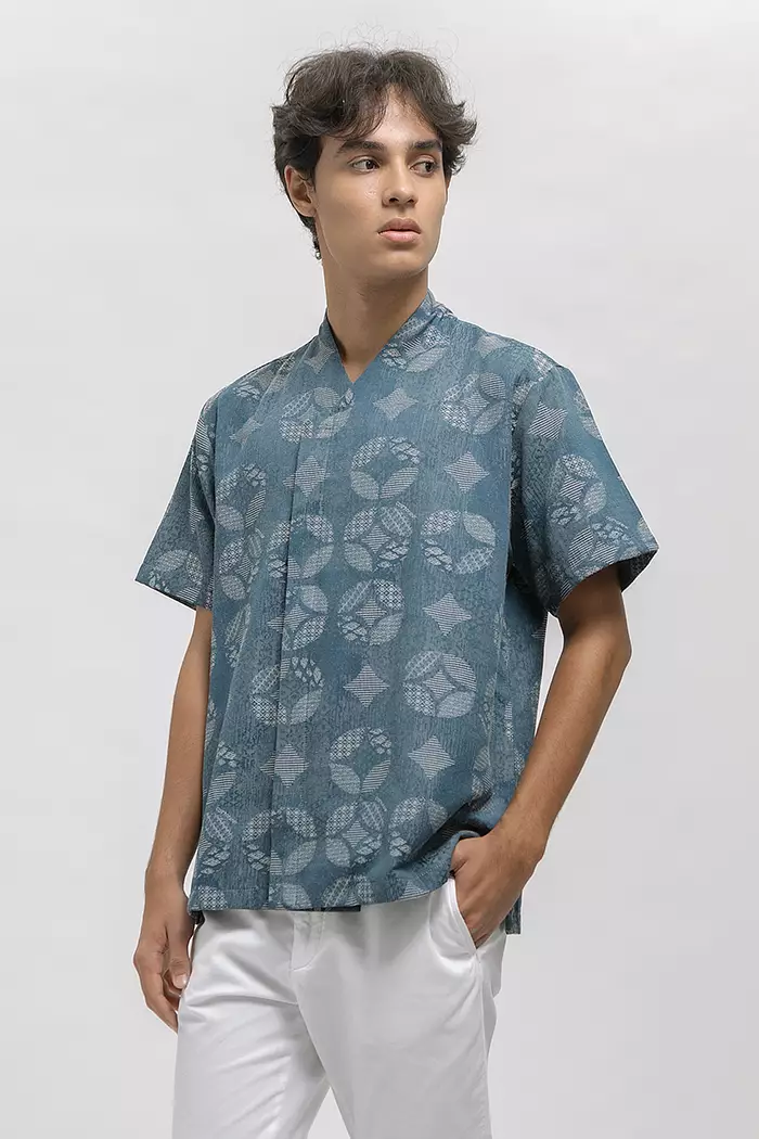 COTTONINK - Atasan Blouse Pria Narendra Kawung Biru Laut #Archipelago2025