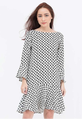 Premium Clover Long Sleeve Ruffle Dress