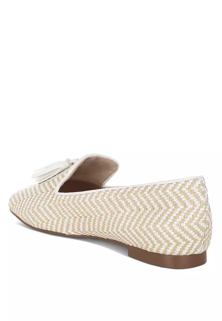 Raffia Tassels Detail Loafers In Beige