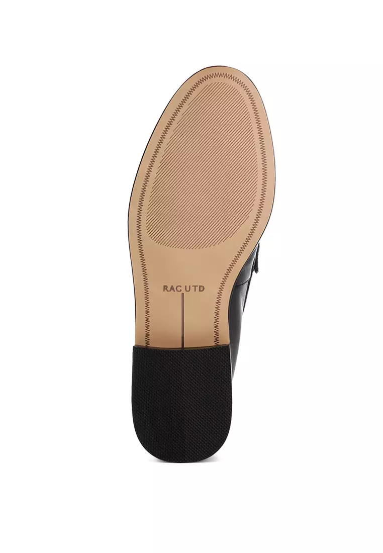 Sepatu Kulit Berhias Kancing Hitam