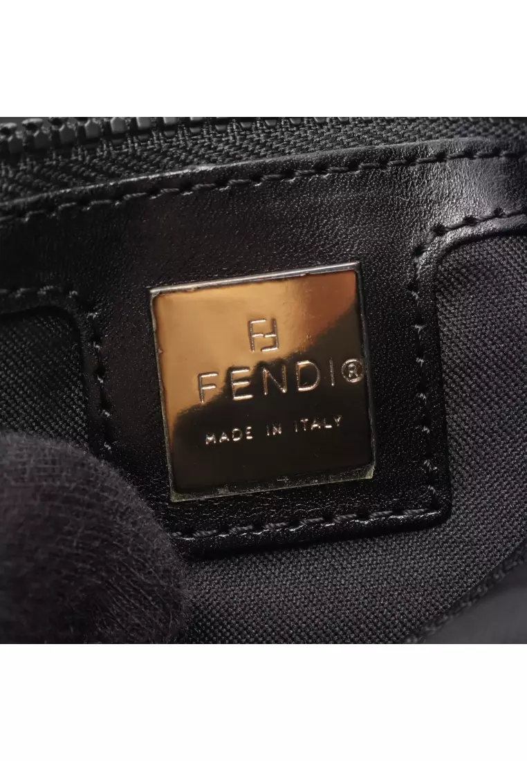 Fendi Pre-Loved Fendi logo plate Shoulder bag Nylon black 2026