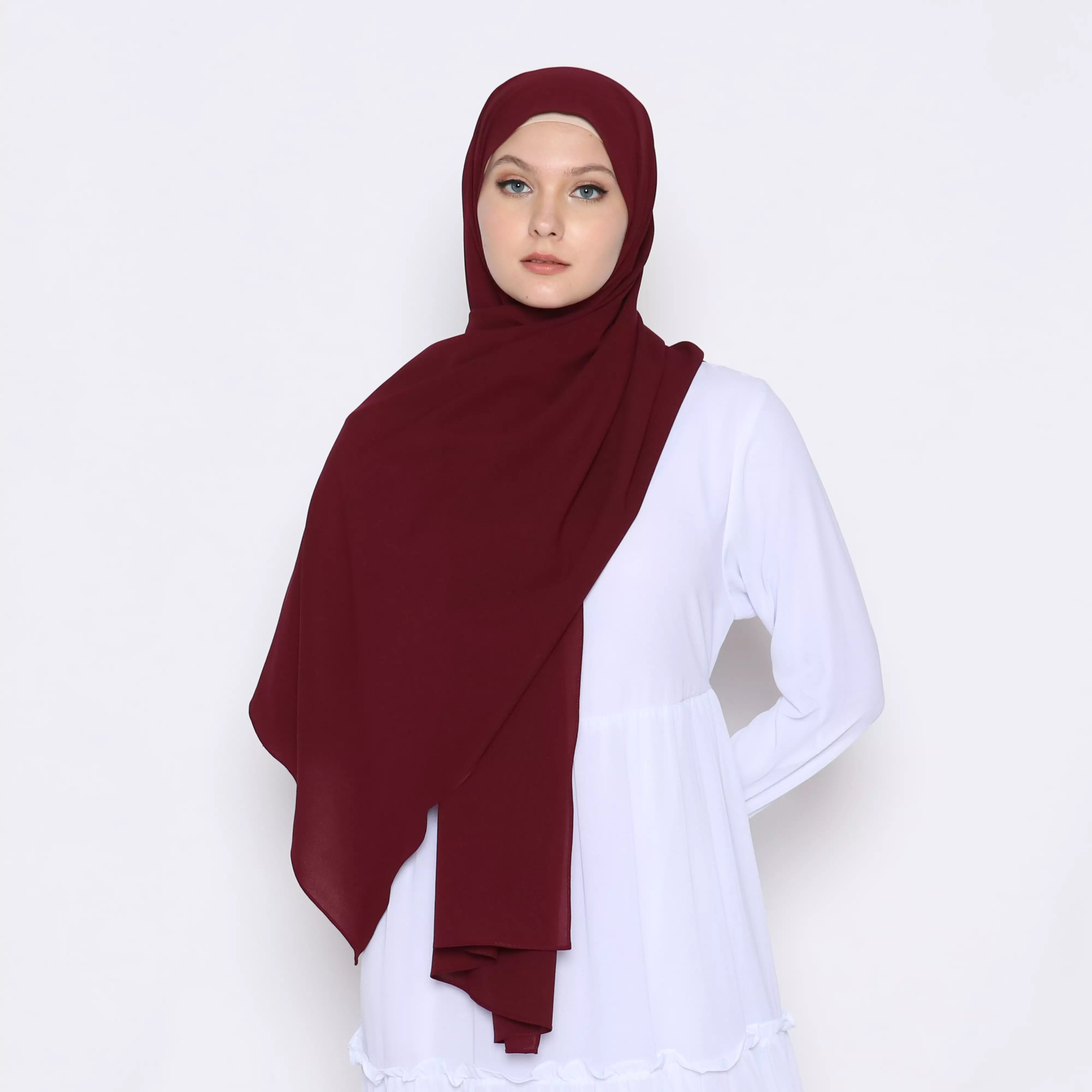 Pasmina Diamond Jahit Tepi Maroon