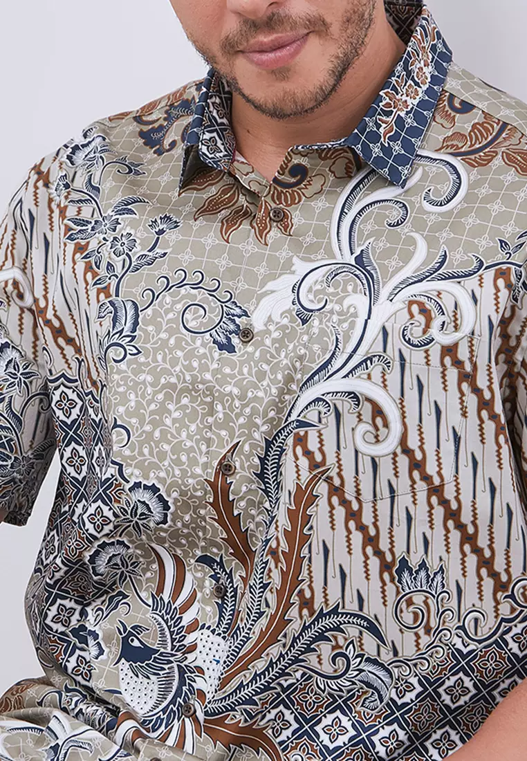 MANZONE - Kemeja Batik Lengan Pendek Pria Kertayasa Comfort Fit - Olive Warna Olive