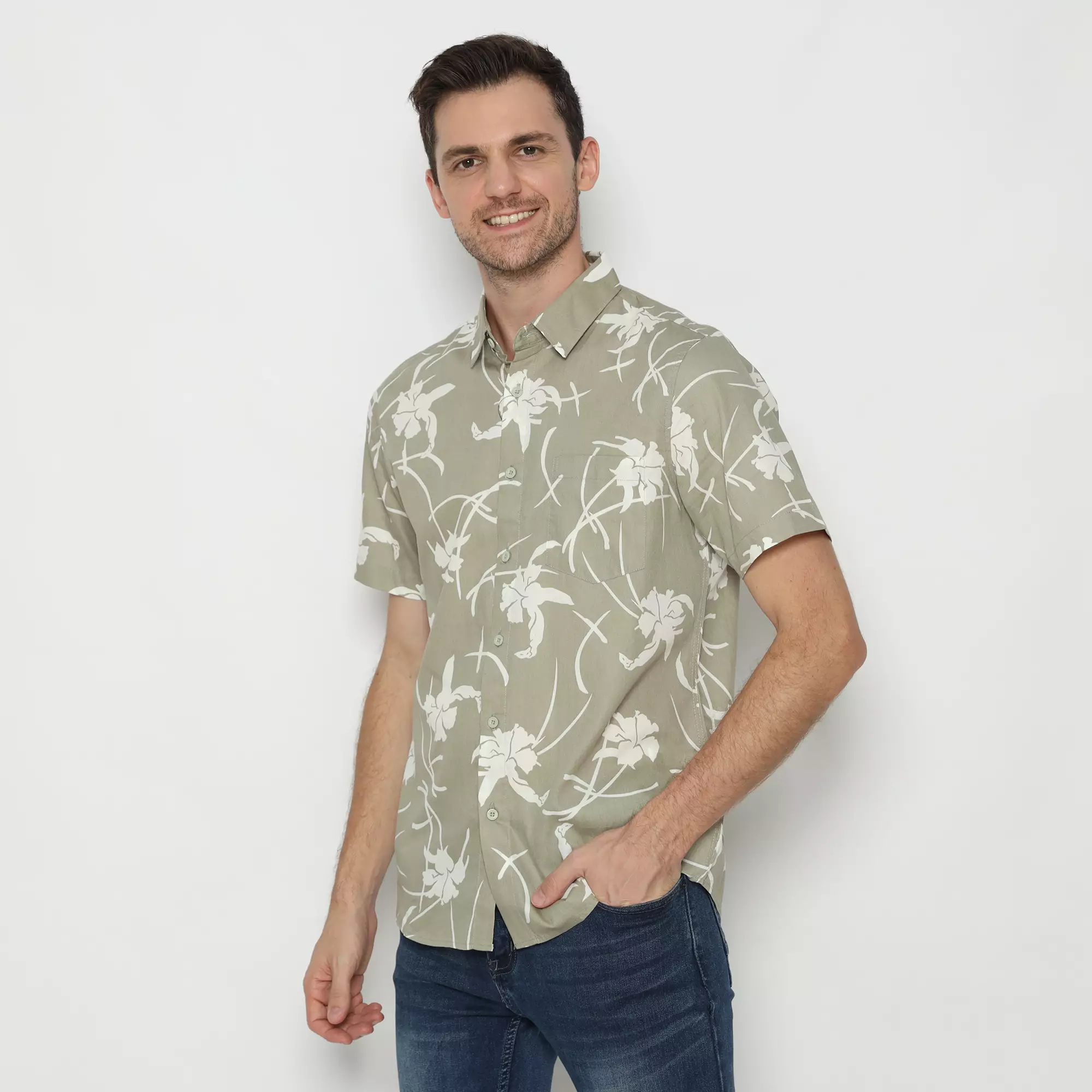 Platini Kemeja Motif Printing Pria Lengan Pendek Katun SAGEGREEN 132258