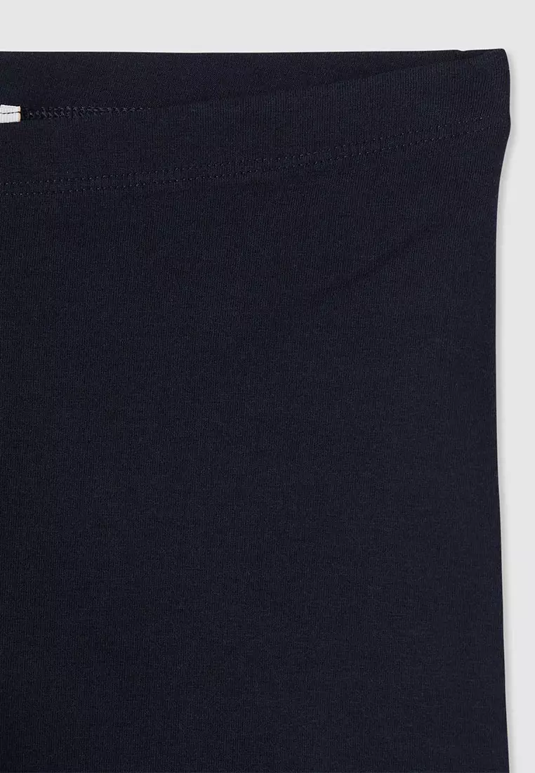 Woman Short Leggings
