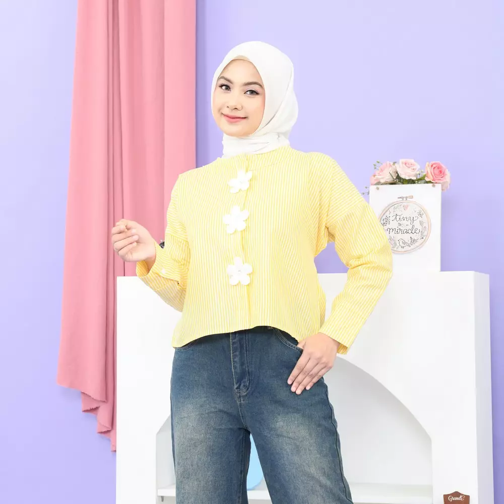 Roje Blouse - Soft Yellow M19773 R36S2