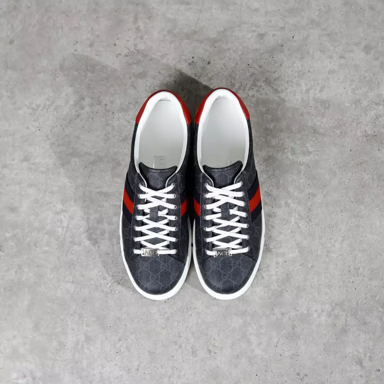 Sepatu GUCCI ACE GG MONOGRAM BLACK SNEAKER 100% ORIGINAL