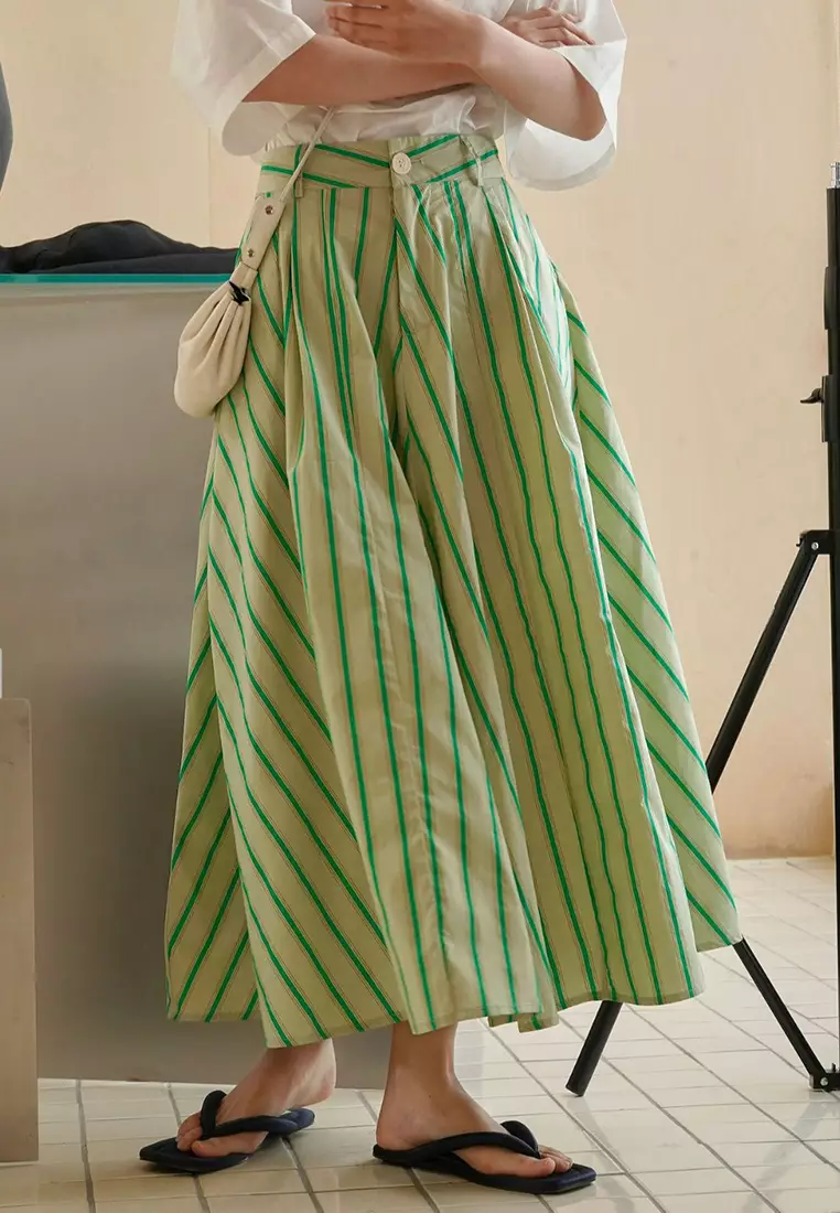 Striped umbrella deals skirt