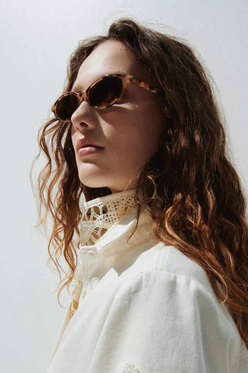Oval sunglasses