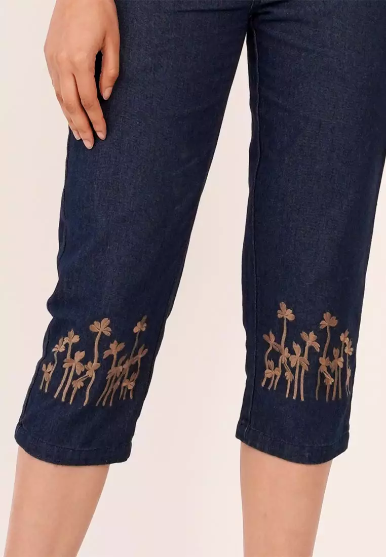 Buy NE Double S Ne Double S Comfy Elastic Waist Side with Pocket Hem with  Embroidery Detail Capri Pants Online