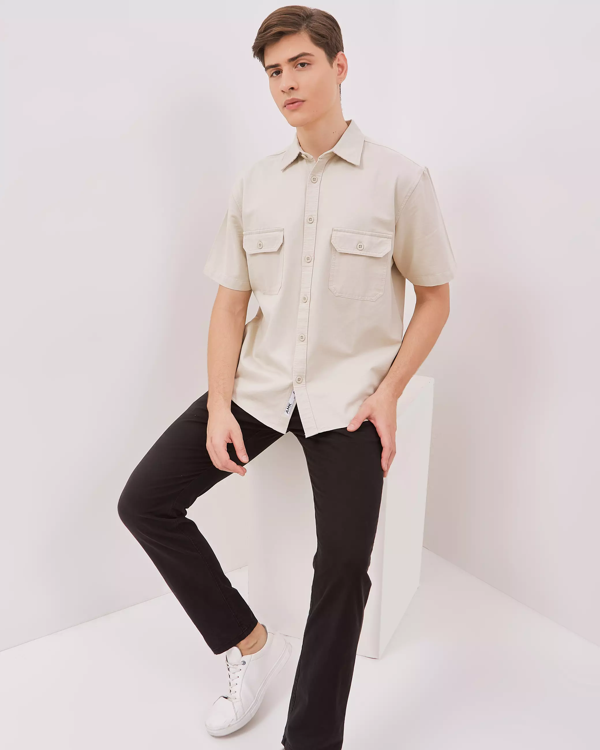 AMK Kemeja Pria Lengan Pendek SHS Jiya Ss Cream