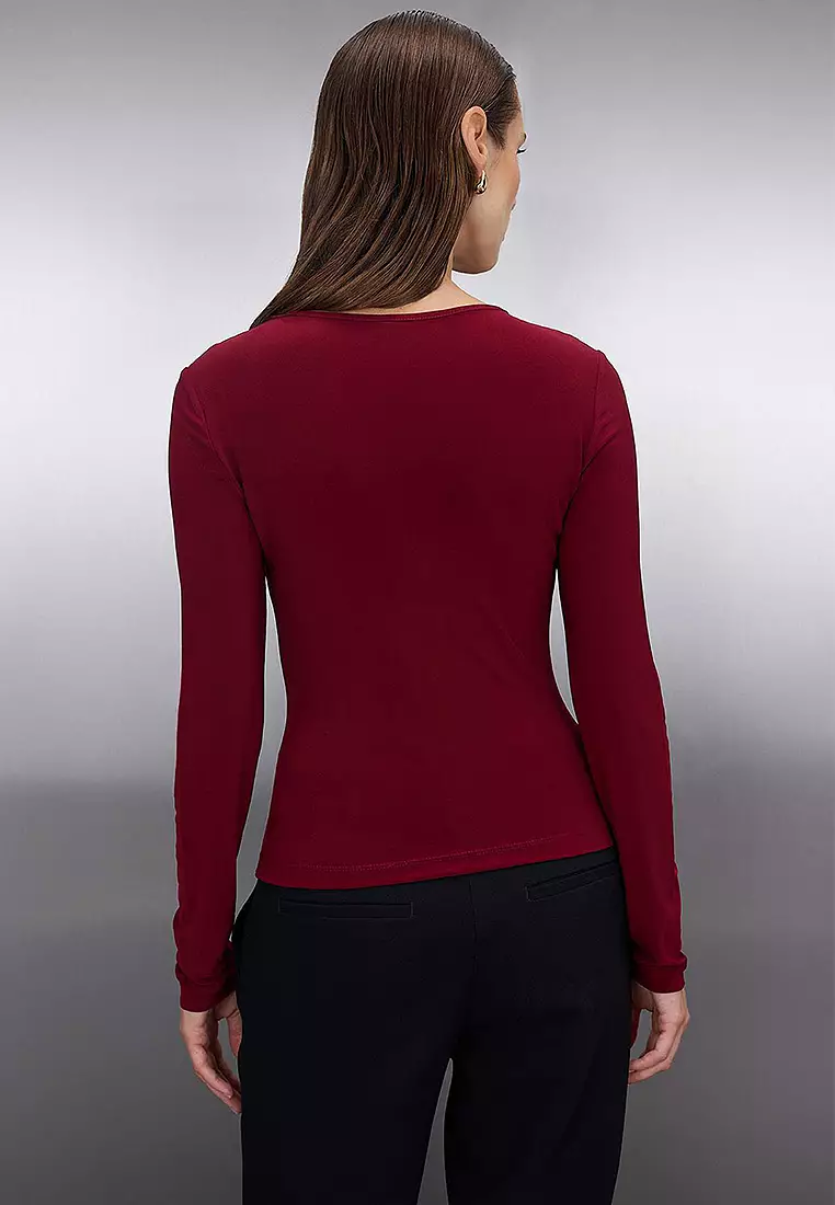 Accessory and Cut Out Detailed Blouse
