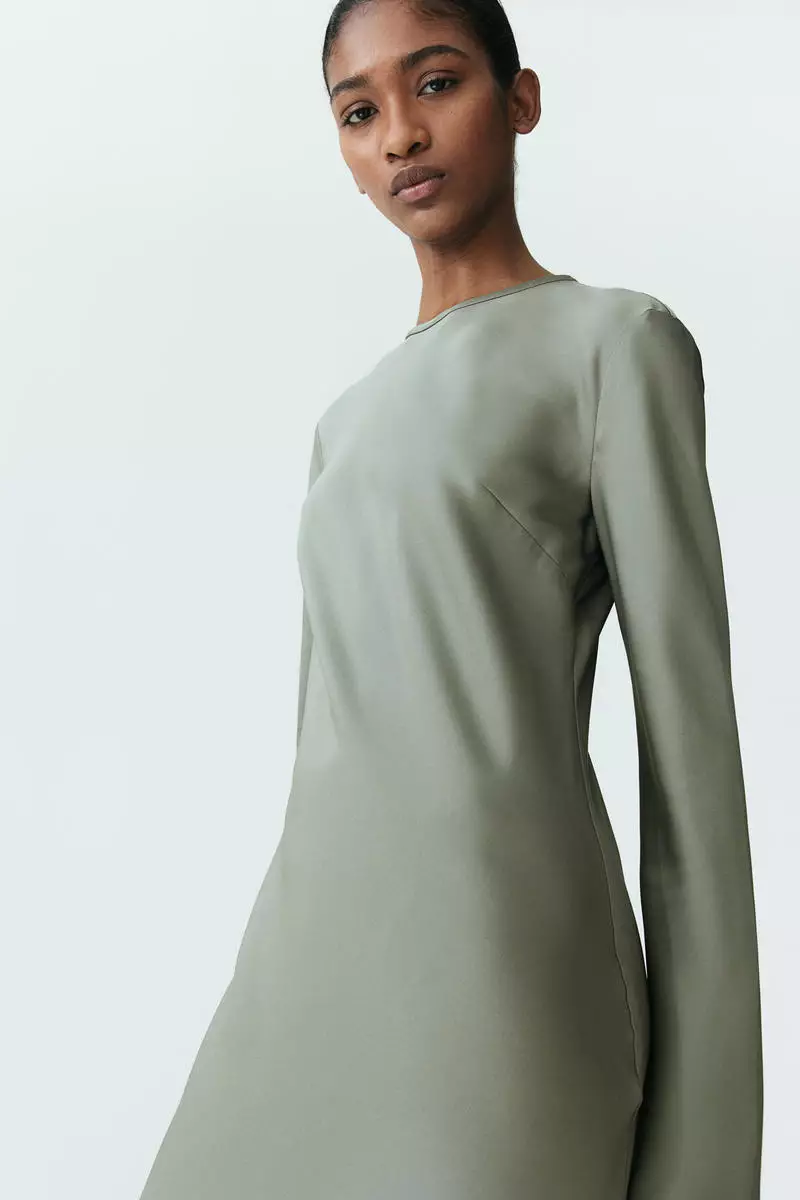 Buy H&M Long-sleeved midi dress 2025 Online ZALORA