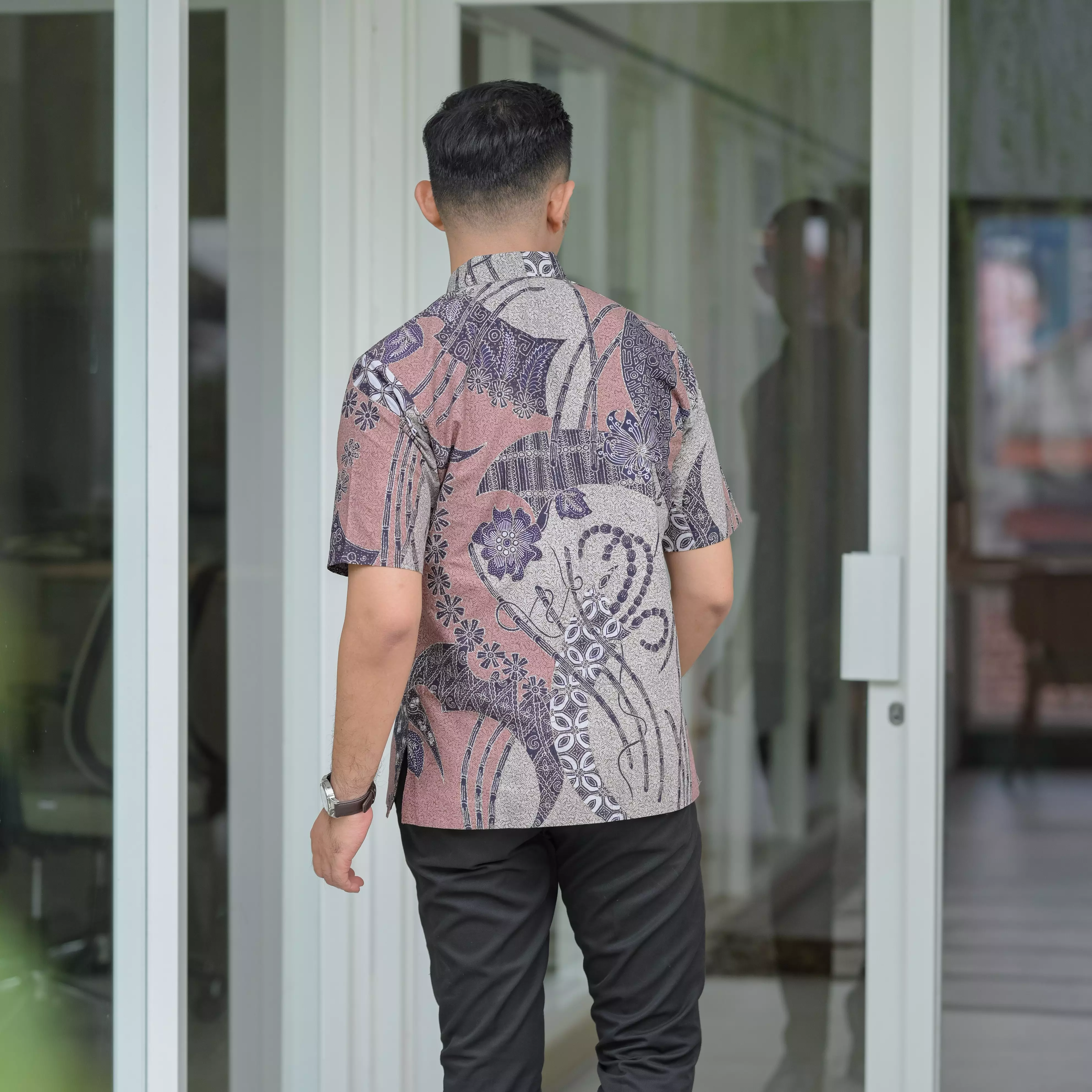 Hem Batik Rawahah Lengan Pendek Batik Tulis Slimfit